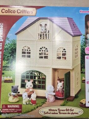 Calico Critters Wisteria Terrace Gift Set